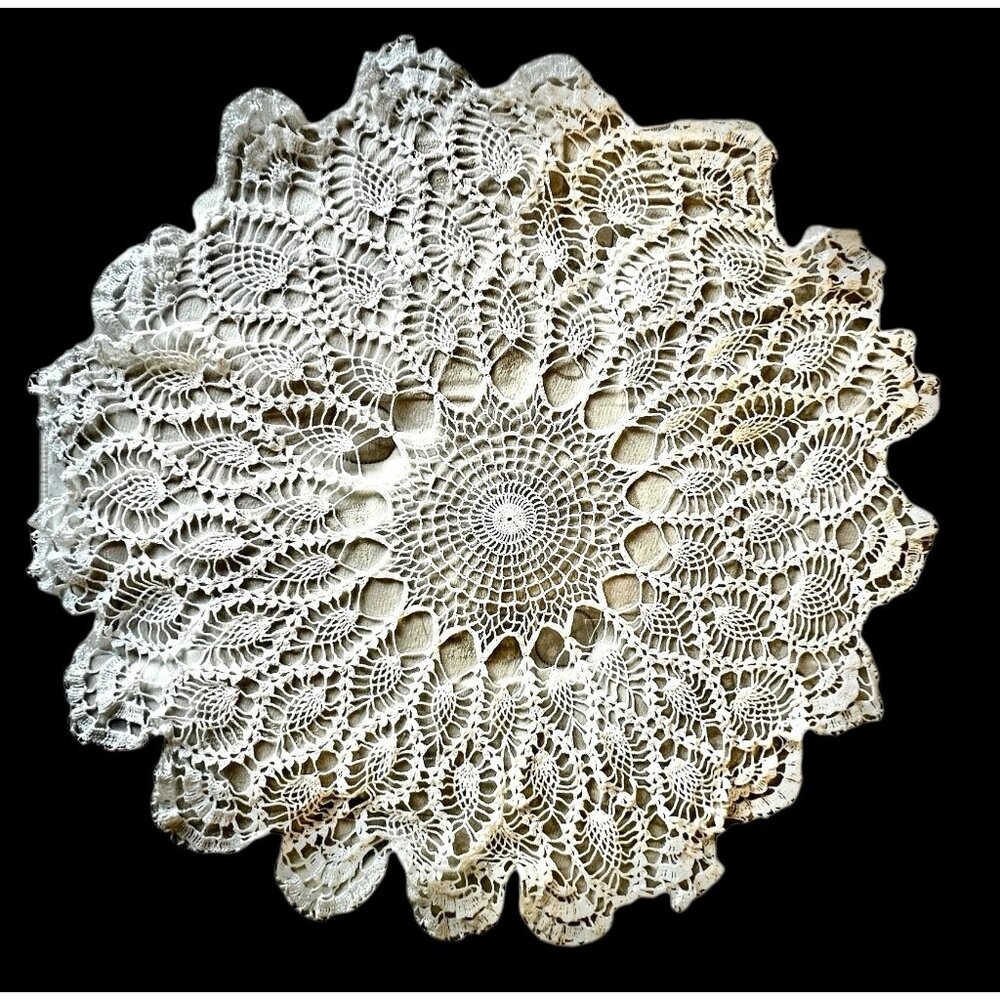 Hand-Crocheted 30" Pineapple Pattern Cotton Tablecloth Topper Large GUC